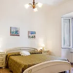 Casa La Fortezza Apartment