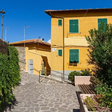 Apartment Casa La Fortezza *